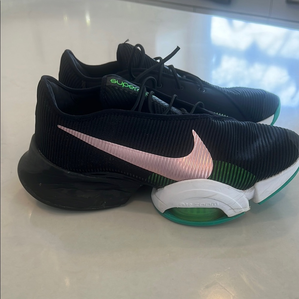 Nike Superrep women Black and Pink Athletic Shoes, size 9.5, light wear